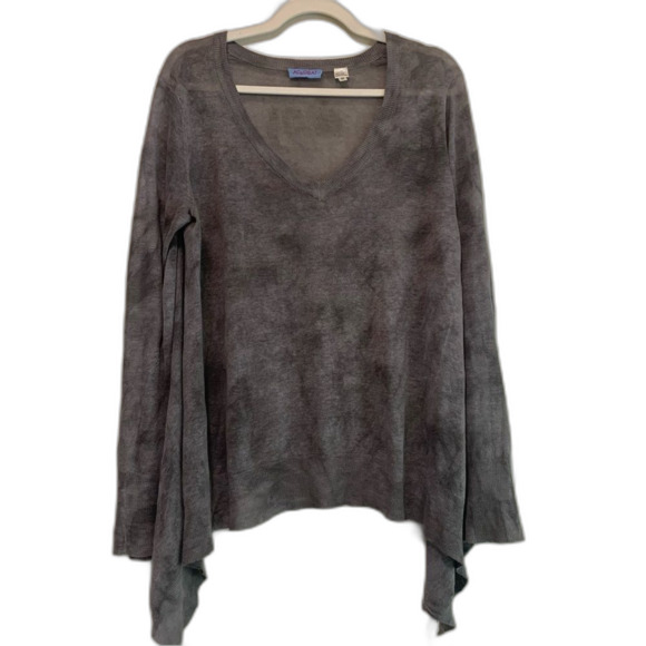 Acrobat grey asymmetrical shark bite hem lightweight linen sweater size medium - Picture 1 of 6